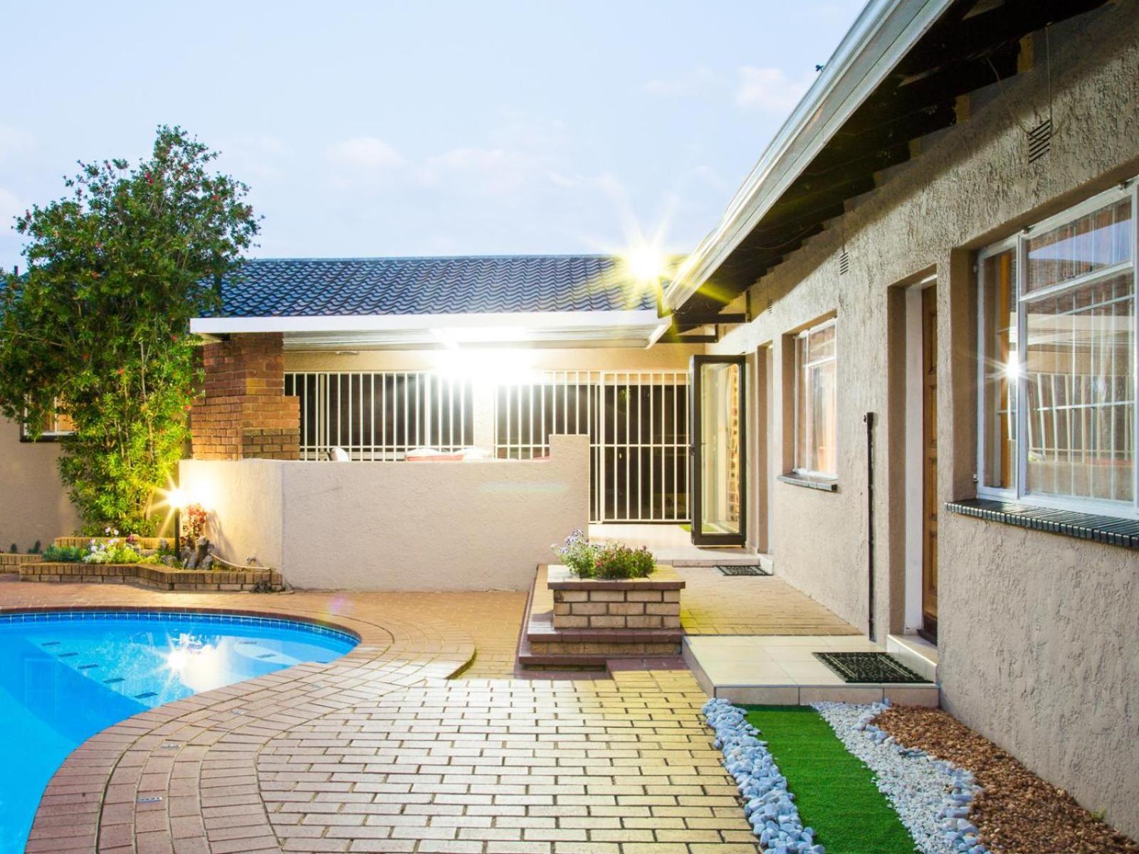Sollunaa Guesthouse Sandton Exteriér fotografie