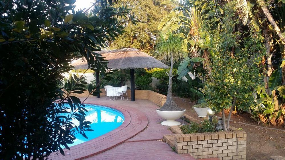 Sollunaa Guesthouse Sandton Exteriér fotografie